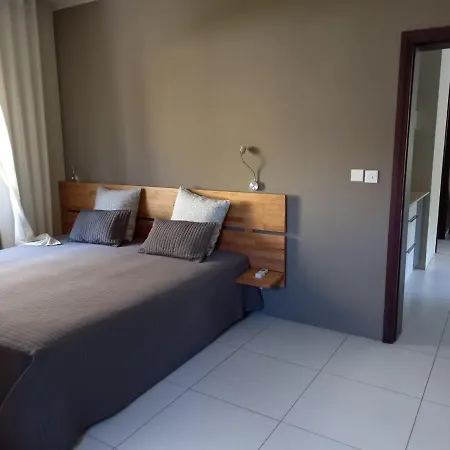 Beachfront Villa By M&H Tamarin Extérieur photo