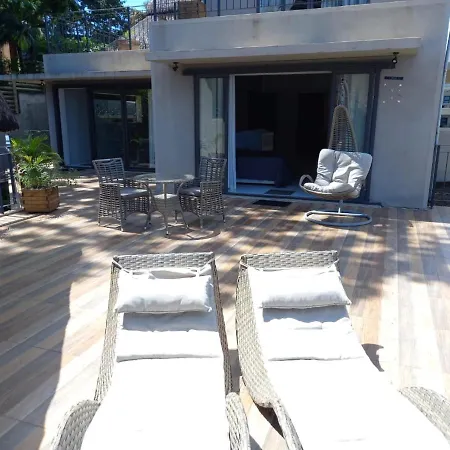 Beachfront Villa By M&H Tamarin Extérieur photo