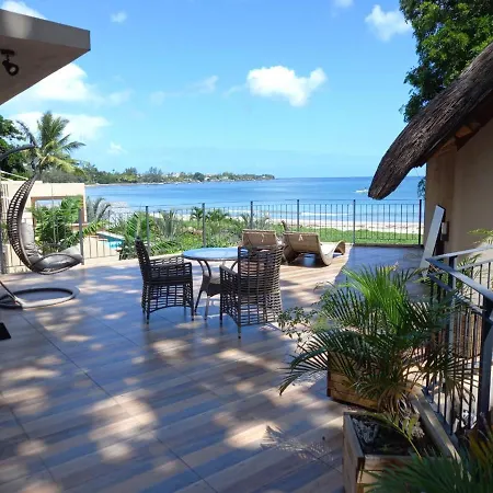 Beachfront Villa By M&H Tamarin Extérieur photo